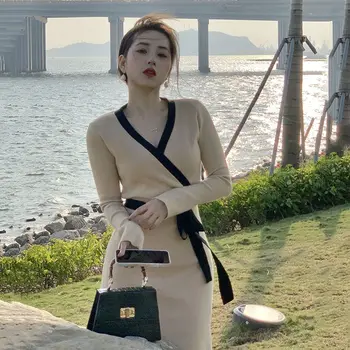 2023 Есен и зима жени V-образно деколте дантела нагоре елегантна рокля нова корейска версия хлабав Commuter стил трикотажни H15