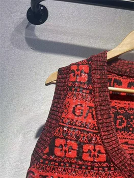 Пролет 2024 Нов дамски пуловер писмо лого жакард v-образно деколте женски без ръкави хлабав вълна смесени плетени жилетка пуловер върховете
