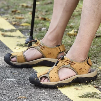 Мъжки сандали от естествена кожа Ретро плажни обувки Ежедневни спортни обувки на открито Сандали за ходене Удобни противоплъзгащи туристически чехли